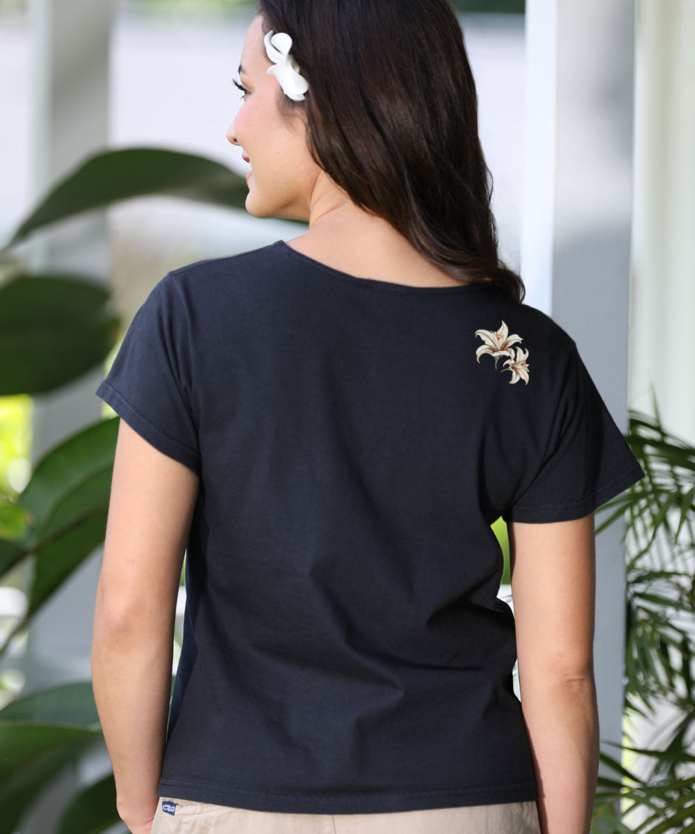 Decorative Lilies - Black Short Sleeve Scoop Neck T-Shirt